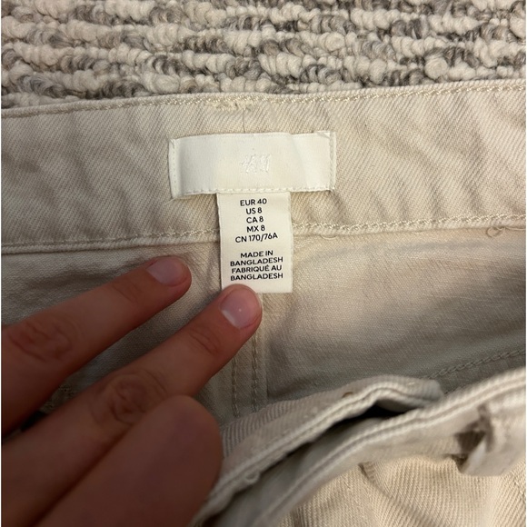 H&M WIDE LEG CREAM JEANS - Picture 2 of 9